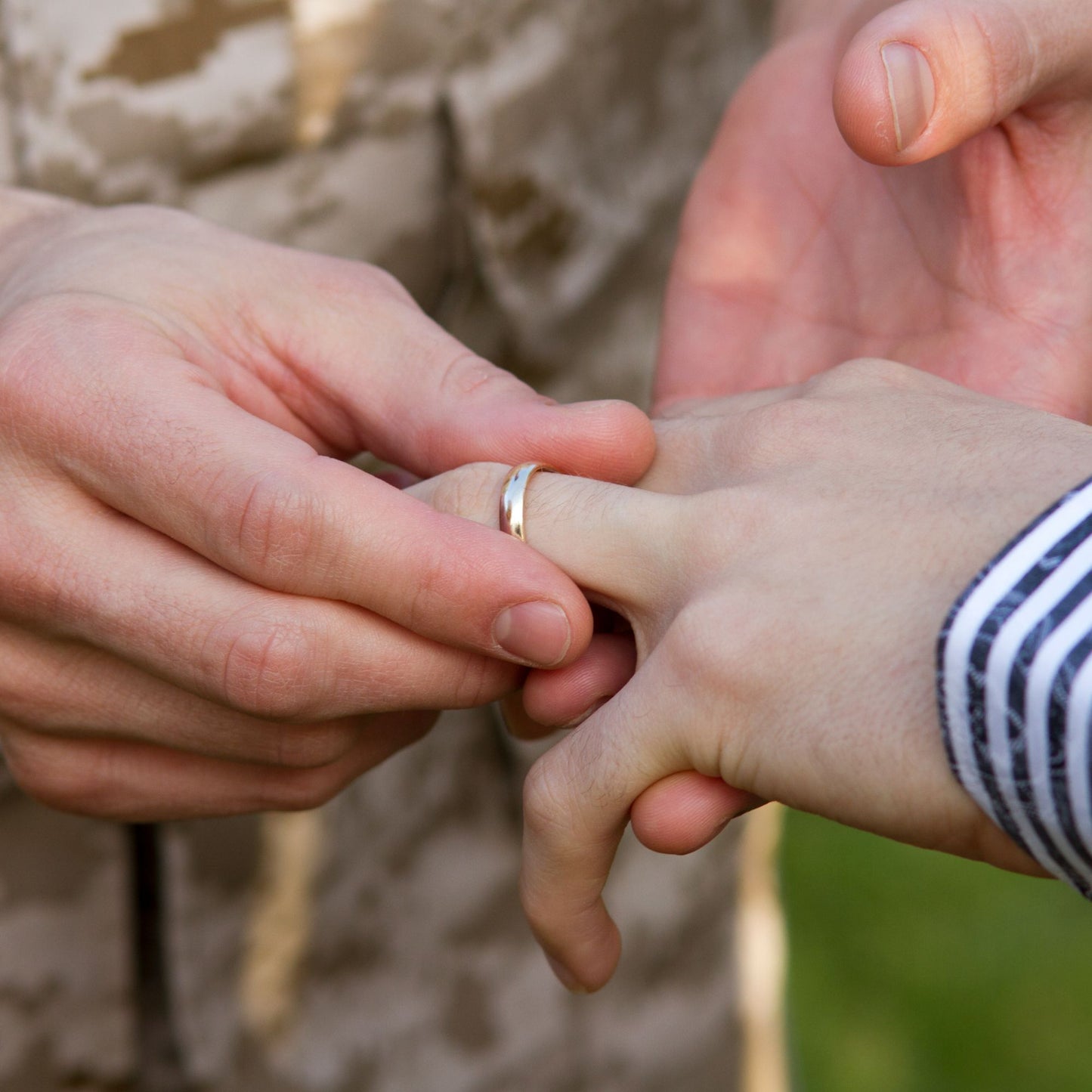 3mmWeddingBandSterlingSilverWomenMenRingGingerLyneCollection_Silver-3