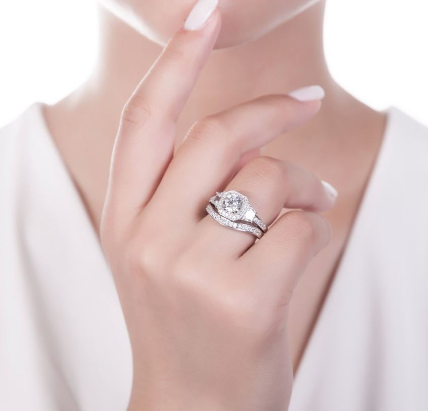 JulieannaWeddingRingSetforWomenSterlingSilverHaloEngagementCzBandGingerLyneCollection_Silver-5